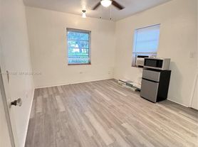 Lux Grove Villa 4