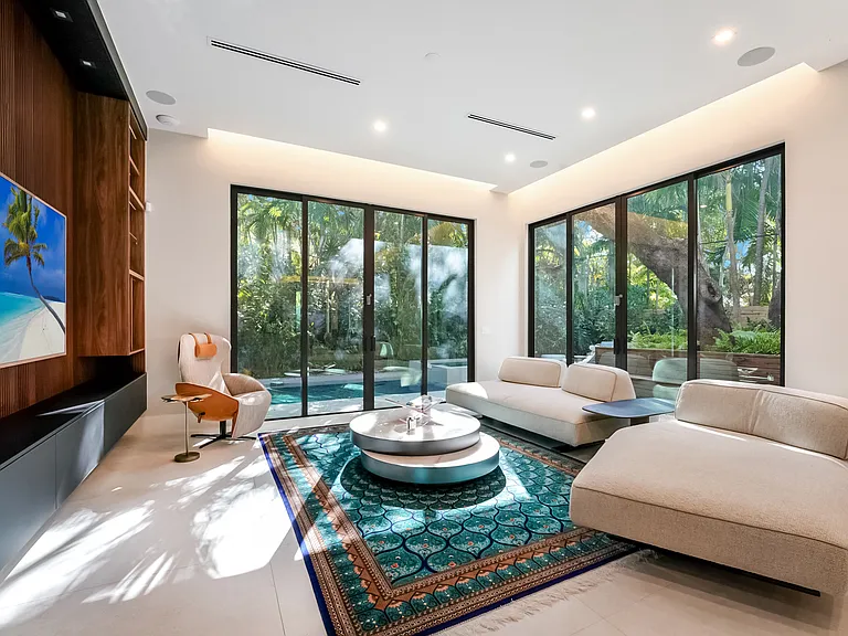 Lux Grove Villa photo 22