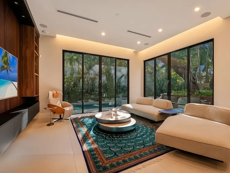 Lux Grove Villa photo 23
