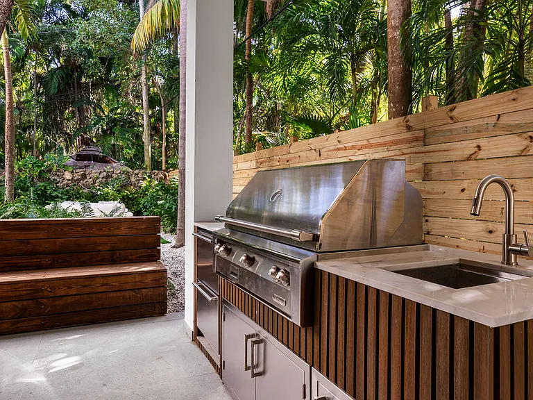 Lux Grove Villa photo 25