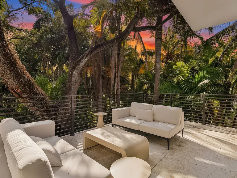 Lux Grove Villa photo 40