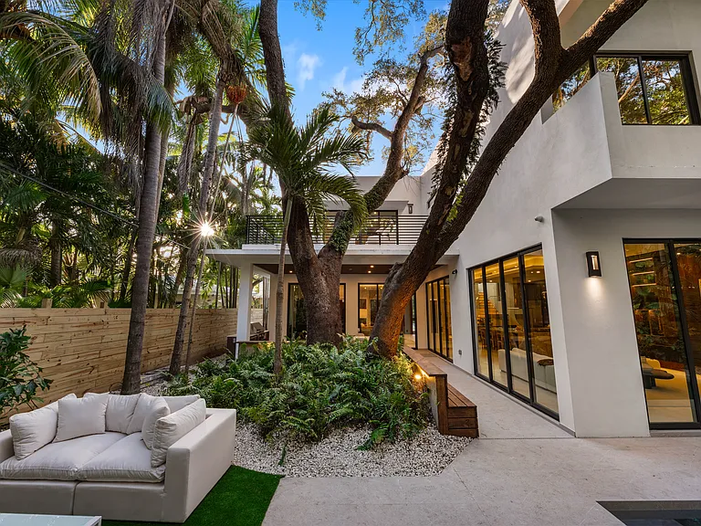 Lux Grove Villa photo 42