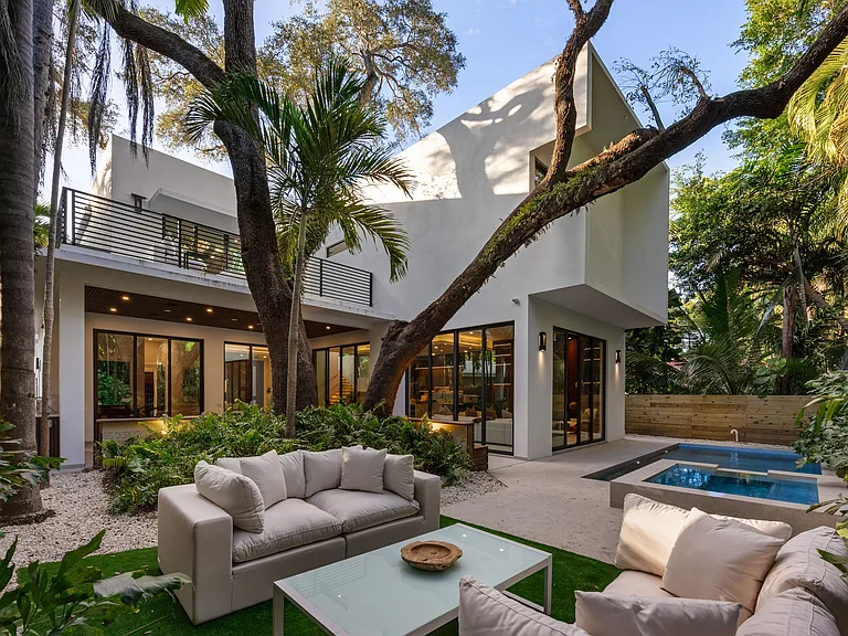 Lux Grove Villa photo 44