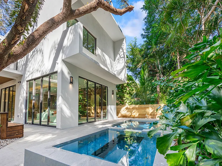 Lux Grove Villa photo 48
