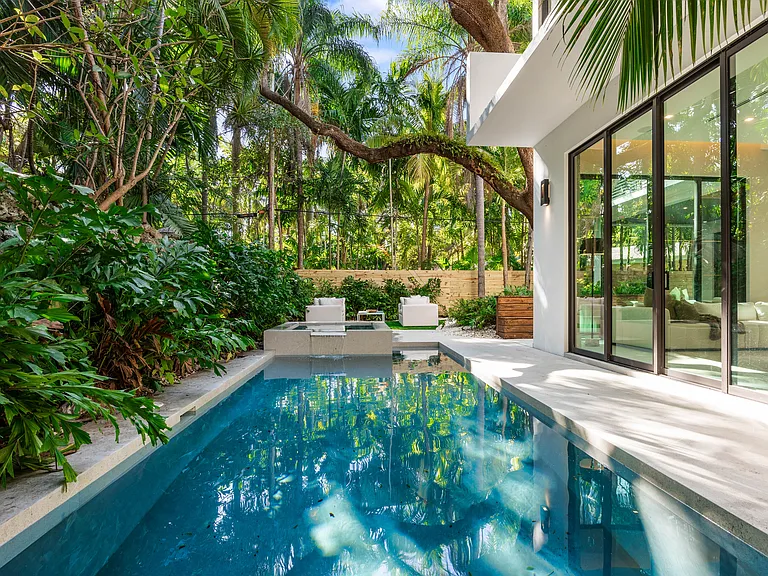 Lux Grove Villa photo 49